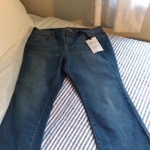 Old Navy Cropped Flare Ankle Jeans - Size 12 New With Tags